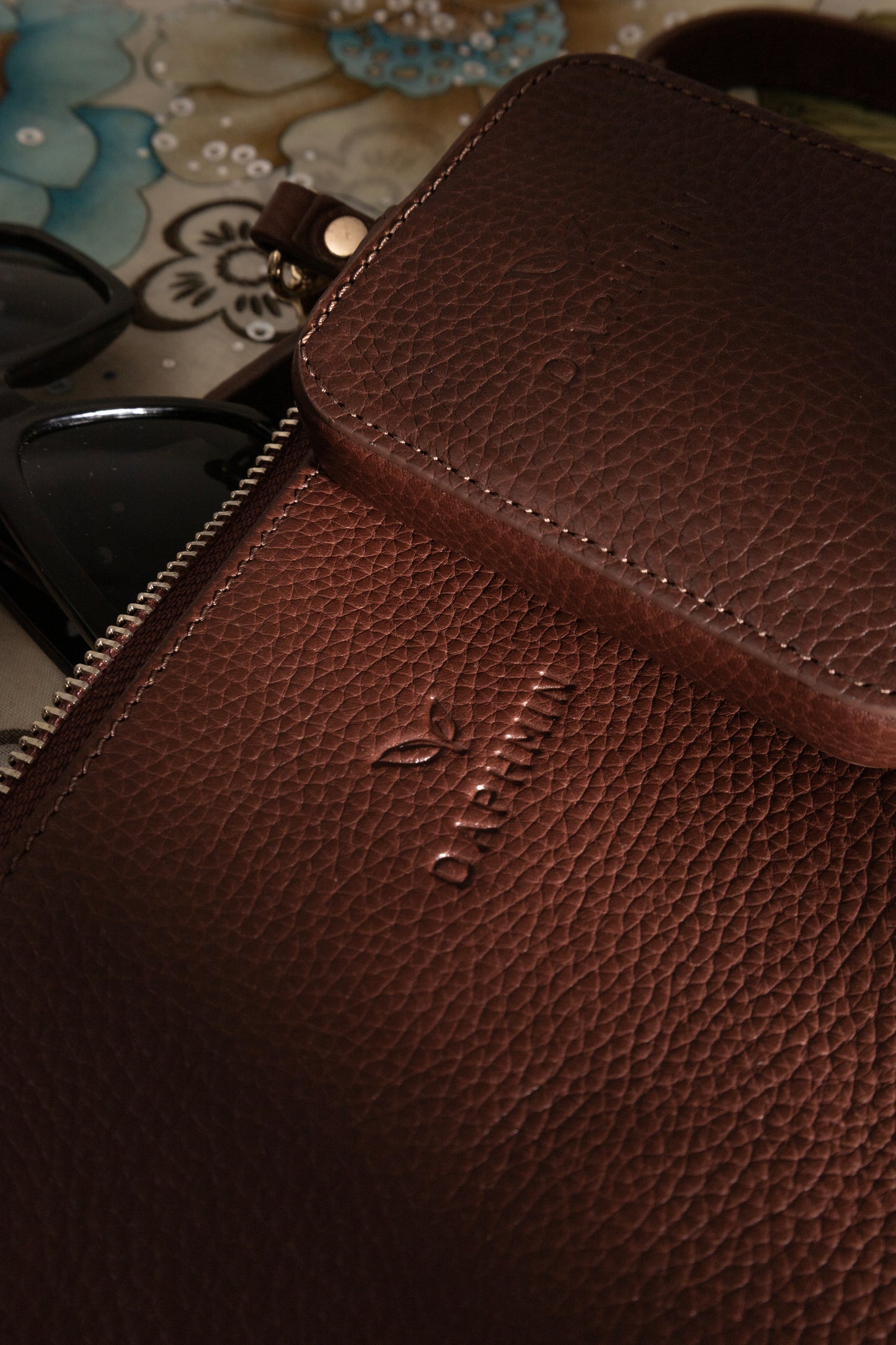 Crossbody Clutch- Daphmin