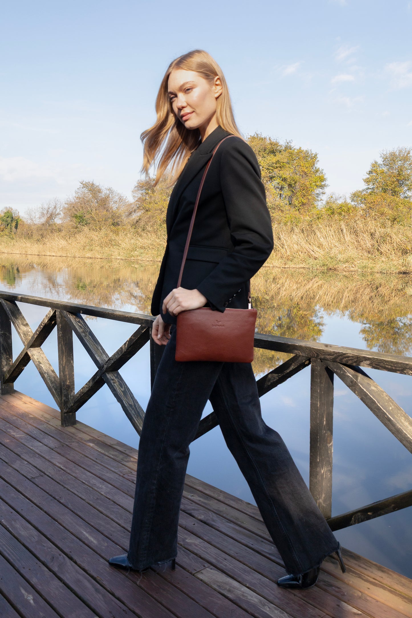 Crossbody Clutch- Daphmin