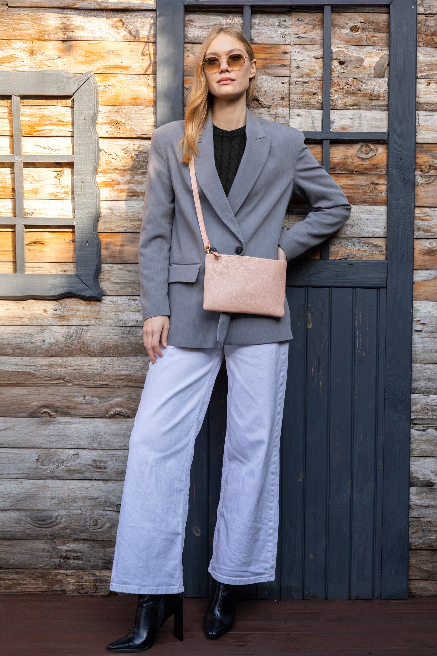 Crossbody Clutch- Daphmin
