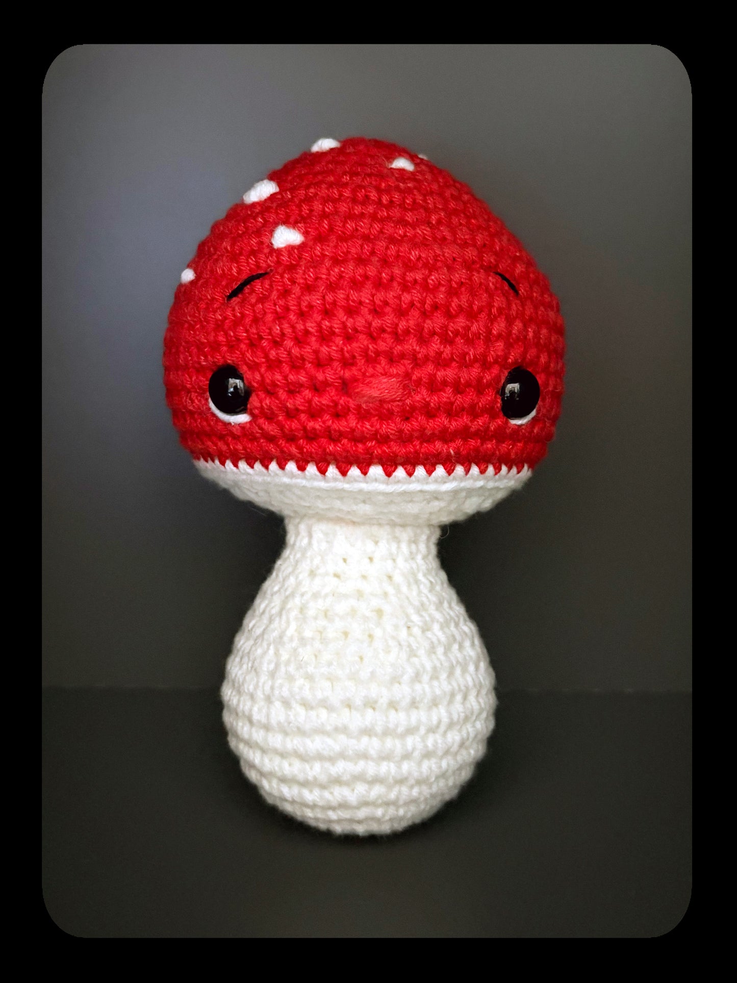 Håndlaget heklet kosevenn- Souf- Sopphie rød- Amigurumi